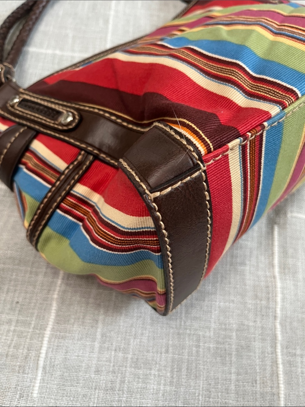VINTAGE Fossil Multicolor Striped Canvas Shoulder Bag with Brown Leather Trim - Picture 5 of 10